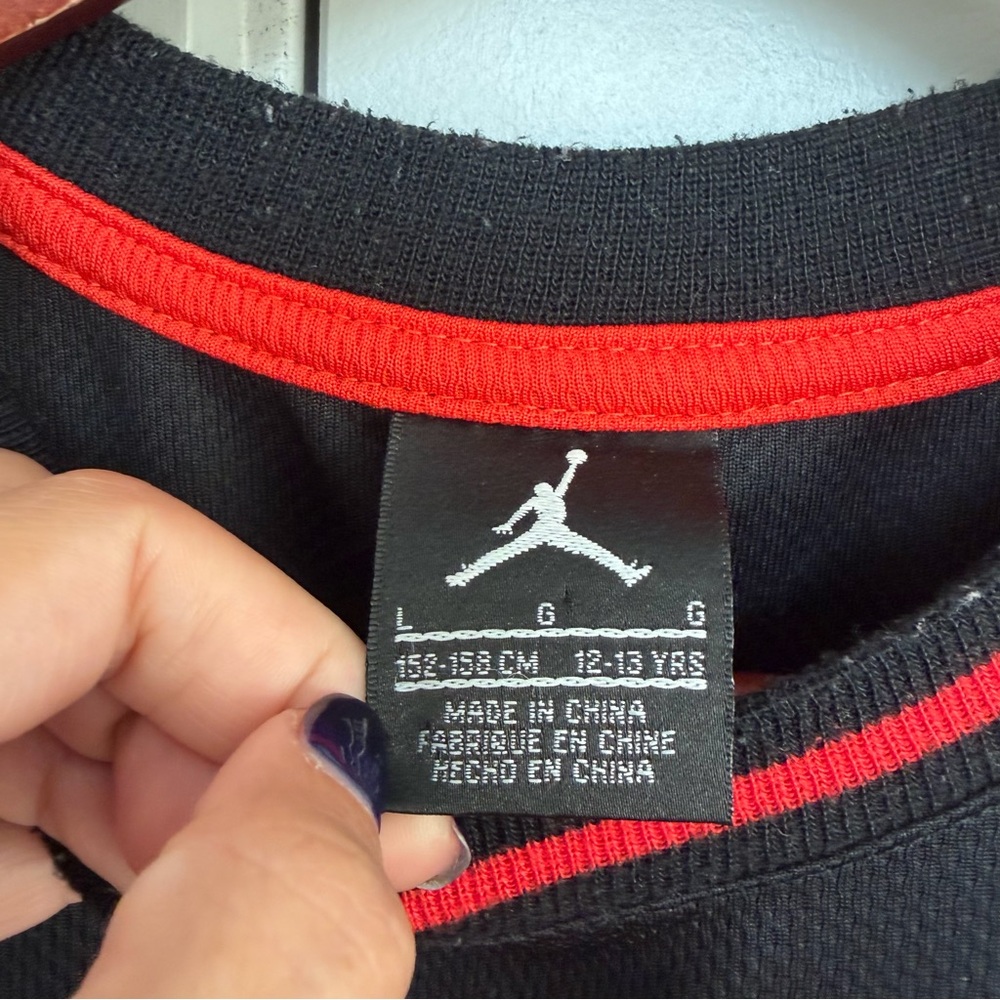 AIR JORDAN #23 JORDAN BLACK RED STITCHED JERSEY KIDS LARGE - Picture 7 of 7